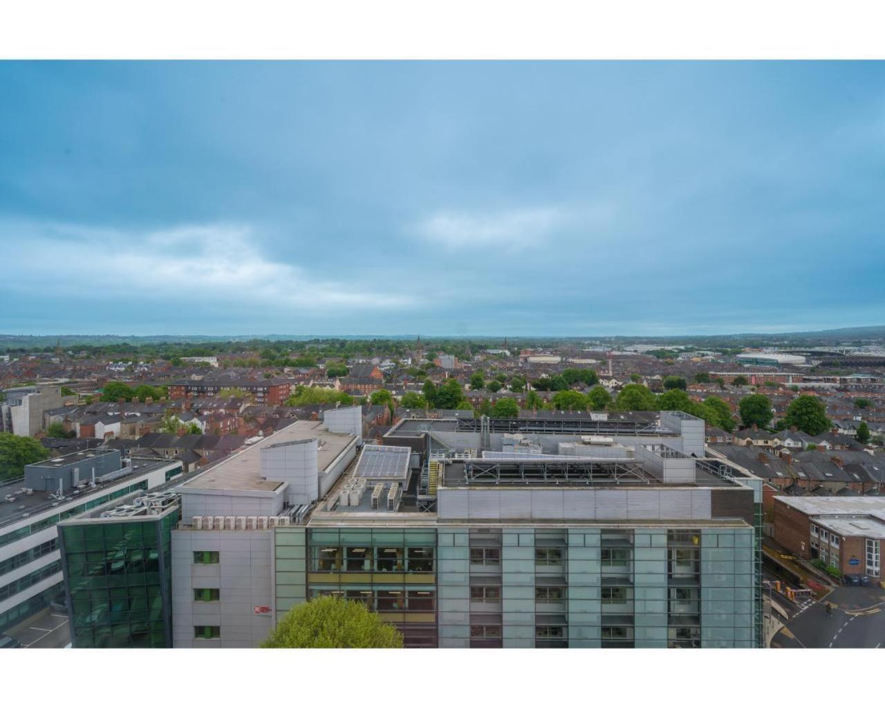 Central Belfast Apartments Jubilee Heights Extérieur photo